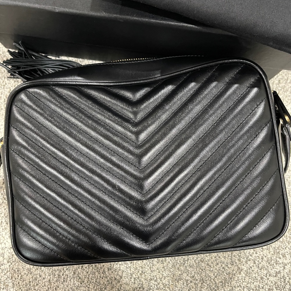 YSL Lou Camera Bag in black - Picture 4 of 7